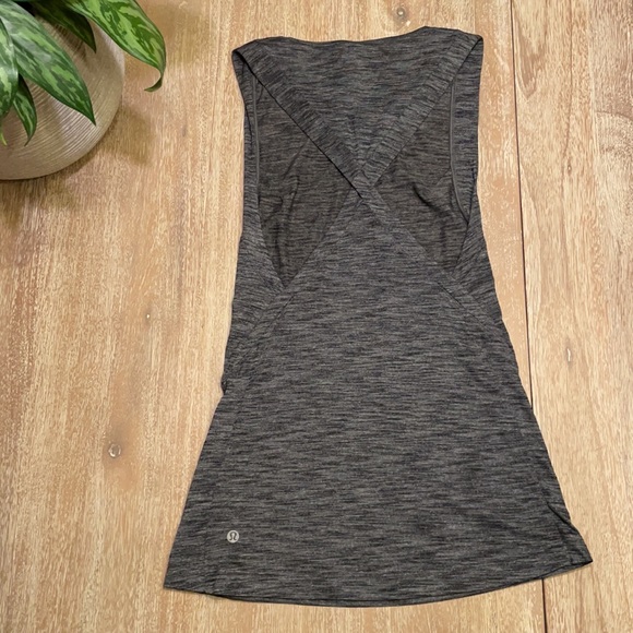 Lululemon Running Tank Top Size 6 - Picture 4 of 6